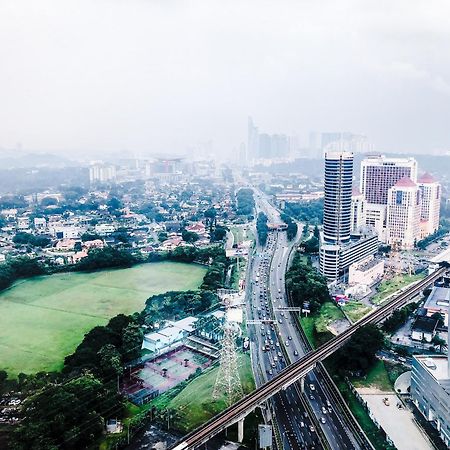 Chrisenbel Suites - Pinnacle Pj เปอตาลิงจายา ภายนอก รูปภาพ