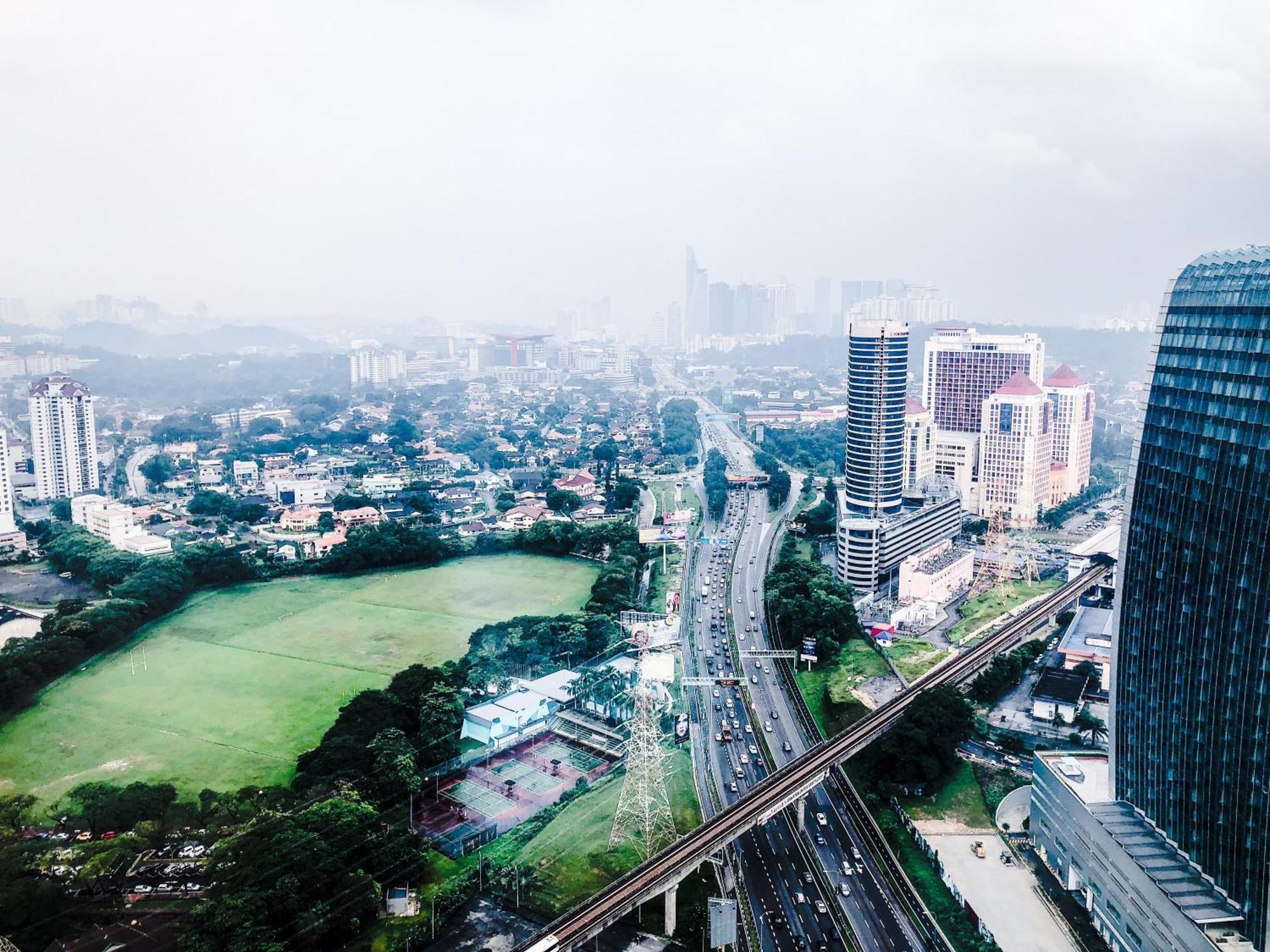 Chrisenbel Suites - Pinnacle Pj เปอตาลิงจายา ภายนอก รูปภาพ